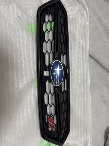 SUBARU WRX S4(VAG後期D型) 純正フロントグリル(STIロゴ付)