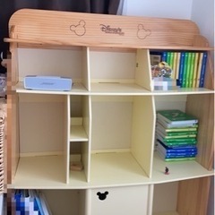 ディズニー本棚の画像