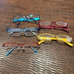 各種伊達メガネ