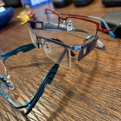 各種伊達メガネの画像