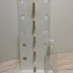 ハンドメイドのメガネスタンドの画像