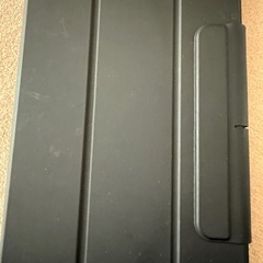 iPad用のブラックスリーブケース、カメラホール付き
