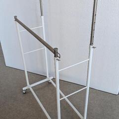 【高さ調整可能】ニトリ　頑丈なハンガーラック(ミーク ダブル ホワイト)の画像