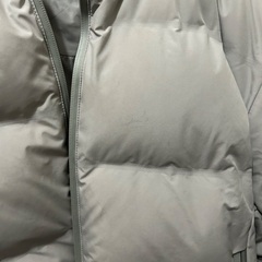 ユニクロ ダウンジャケット 去年購入 定価14000円くらいの画像