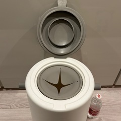 【お取引中】ライクイット（like-it)　オムツゴミ箱　の画像
