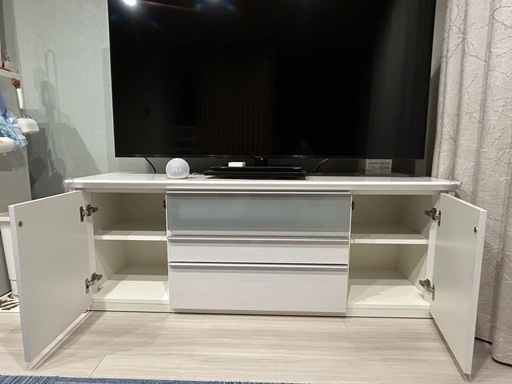 【美品】ホワイトのテレビボード 幅160㎝×高さ61㎝×奥行き47㎝（素人採寸） 