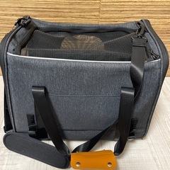 【値下げ中】ペットキャリーバッグ　4way ペット　バッグ　災害用　旅行用の画像