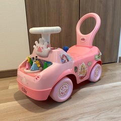 ディズニー　プリンセス　乗り物