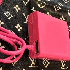 AC電源スマホなどの充電器USBtypeBの画像