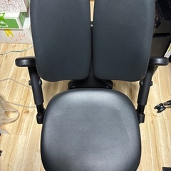 最終値下げ!! かなり美品・デュオレスト オフィスチェアの画像