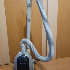 Panasonic　紙パック式掃除機　2010年製　
