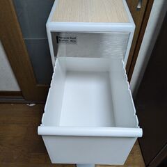 ダストボックス３段の画像