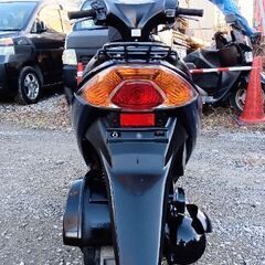 非常に良いエンジン。スズキ V50 ( アドレス )。バッテリーは新品。フロントブレーキパッドはほぼ新品。サイドスタンド付き。走行距離 5002 キロ。の画像