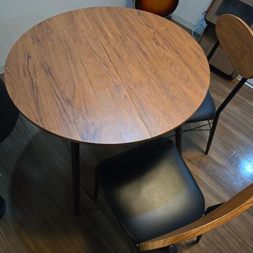 ダイニングセット　テーブル　イス×2セット
