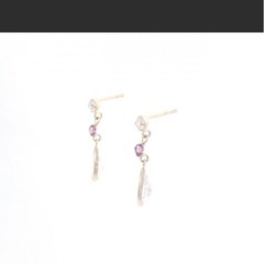 4゜C ガーネット ピアスの画像