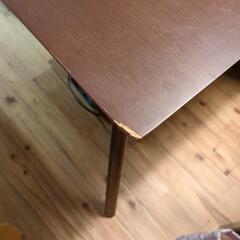 ダイニングテーブルの画像