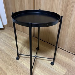 サイドテーブル