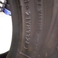 タイヤ代工賃全部込み! 195/80R15 96Q トーヨー中古スダッレスタイヤ1本!の画像