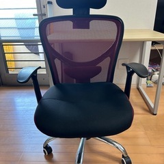勉強机and椅子の画像