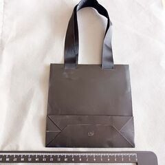 【リボンシール付き】極美品　送料無料　ADDICTION ショッピングバッグ 黒　の画像