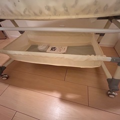 ベビーベッドの画像