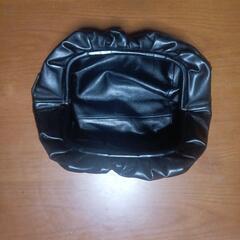 牛革？黒のクラッチバッグの画像