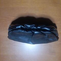 牛革？黒のクラッチバッグの画像