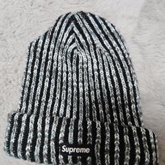 Supremeニット帽