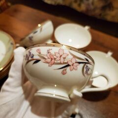 花柄ティーカップ&ソーサー5点セット☆の画像