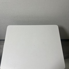 折りたたみテーブル　ホワイトの画像