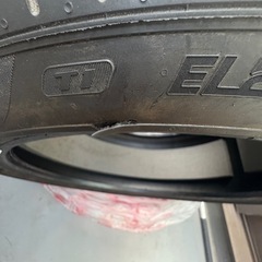 275／35R/21  2本の画像