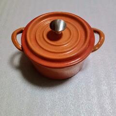 ✨未使用✨鋳物ホーロー鍋✨ココット９cm✨３，６８６円＋税の品