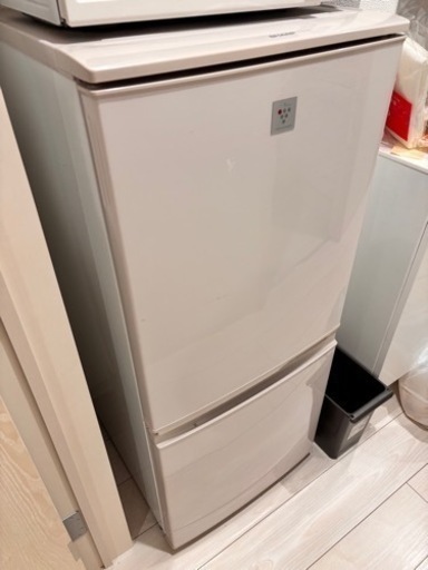 シャープ冷蔵庫137L