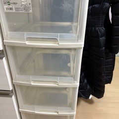 透明リビングケース
