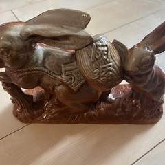 陶器製ウサギの彫刻 約25cm