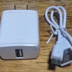 📱Androidスマートフォン📱らくらくスマートフォン me（F-03K）富士通　Docomoの画像