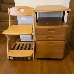 脇机と椅子のセット