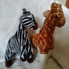 ぬいぐるみ7体 と 手作り人形2体の画像