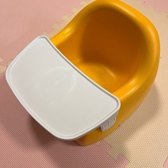 中古カリブ　未使用デスク付き　オレンジ　ベビーチェアの画像