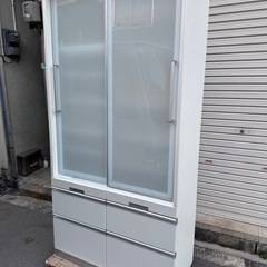 キッチンカップボード受付3月2日迄〜業者に流します高額で売りに出されます