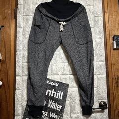 マタニティデニムの画像