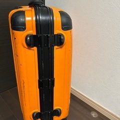 スーツケースの画像