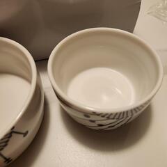 新品未使用　ハナエモリ　陶器保存容器　蓋つき　電子レンジ可能の画像