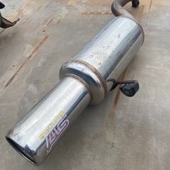 スバルレガシーマフラーの画像