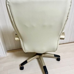 【オフィスチェア】ホワイト ハイバック 肘付の画像