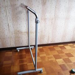 衣装スタンドの画像