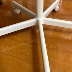 椅子　キャスター付きの画像