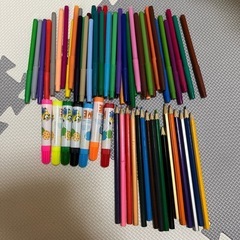 色ペン　色鉛筆　ぬりえ　ミニオンズ　　　