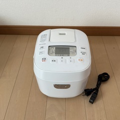 【炊飯器】アイリスオーヤマ RC-ME30-W