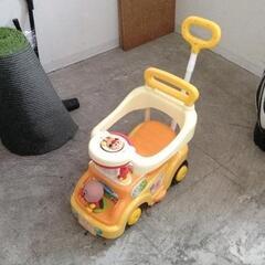 0127-060 アンパンマンよくばりビジーカー